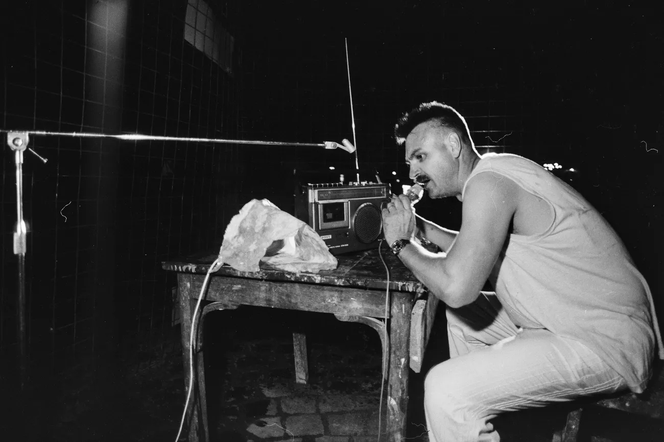 Teodor Graur, Speaking to Europe from Europe, Zona 1, 1993, foto Stelian Acea, copyright Arhiva Festivalului Zona